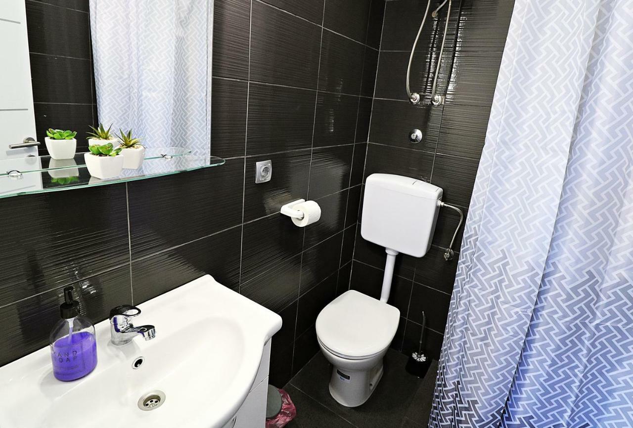 Primus Strbic Apartment *